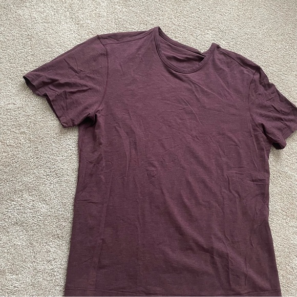 Lululemon Men’s 5 Year Basic T-Shirt Heathered Cassis Size XL - Picture 4 of 9